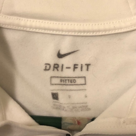 Nike 1/4 Zip Fleece Long Sleeve. I only wore once so I’m re-poshing - Picture 2 of 2